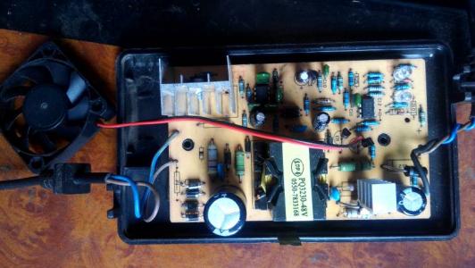 自恢復(fù)保險(xiǎn)絲安裝在監(jiān)控設(shè)備上